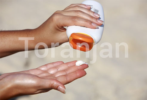 از ضد آفتاب مقاوم در برابر هر دو اشعه فرابنفش استفاده کنید - ترنجان
