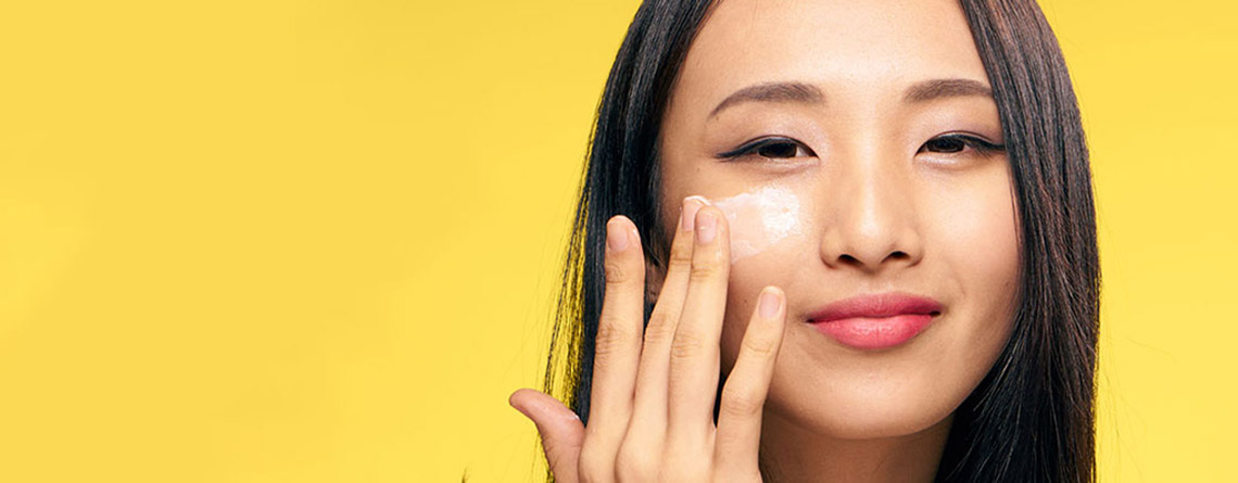 9 عادت هوشمندی که متخصصین برای مراقبت از پوست در بهار آن را انجام می‌دهند - بخش دوم - ترنجان